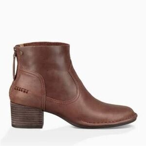 UGG Bandara Leather Ankle Boots